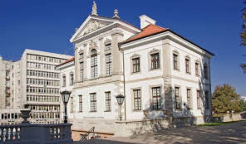 Destination Fryderyk Chopin Museum 