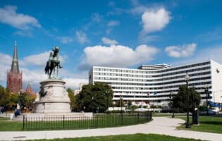 Washington Plaza
