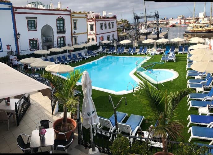 Billy's Puerto de Mogan by LIVVO