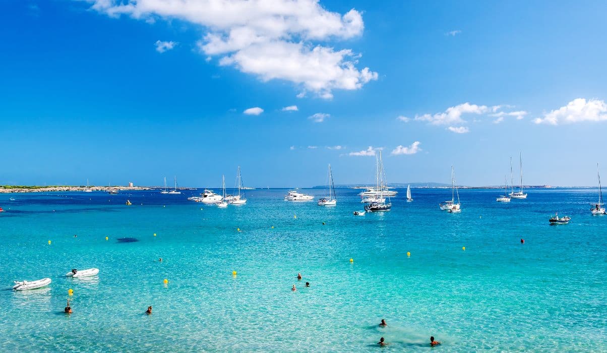 Cool off at the Salinas Swimming area