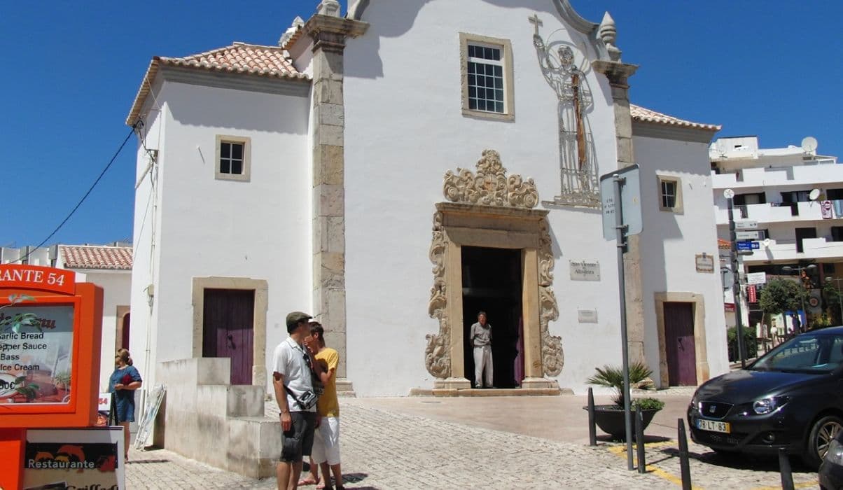 Authentic Local Markets